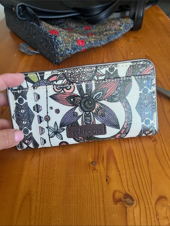 Sakroots Handbags - Like New Sakroots Owl Wallet